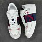 V - SNEAKERS