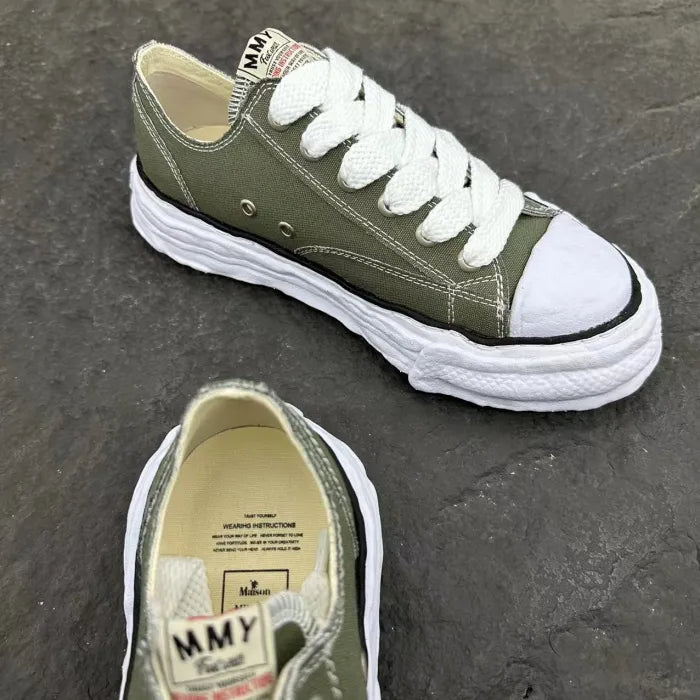 M - SNEAKERS