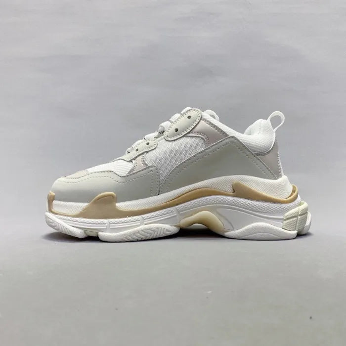 B - SNEAKERS