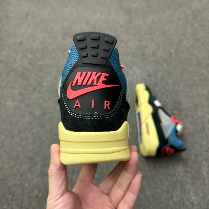 N - SNEAKERS