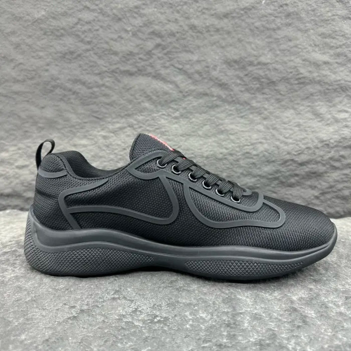 P - SNEAKERS