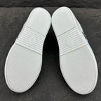 V - SNEAKERS
