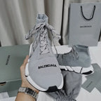 B - SNEAKERS