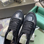 V - SNEAKERS
